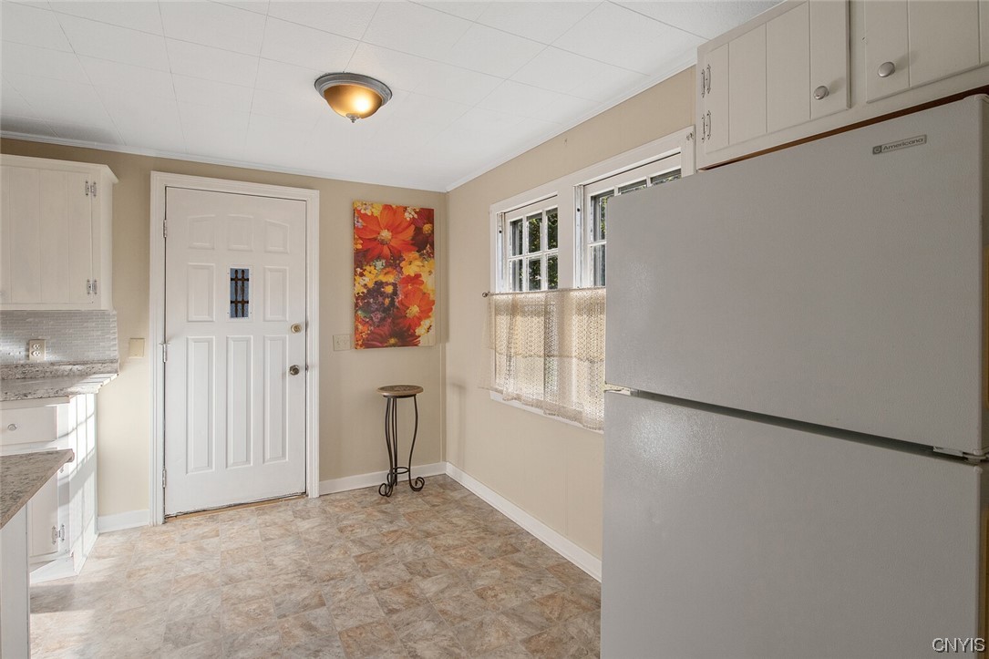 132 Ruth Avenue Syracuse, NY 13210 - Photo 10 of 36