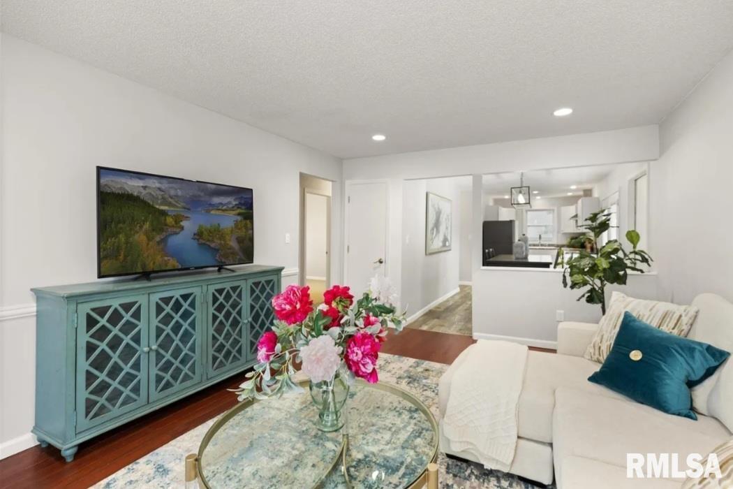 110 North 2nd Street Camp Point, IL 62320 - Photo 2 of 8