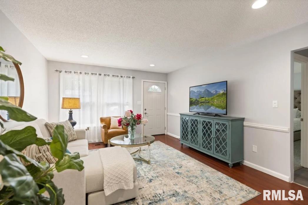 110 North 2nd Street Camp Point, IL 62320 - Photo 3 of 8