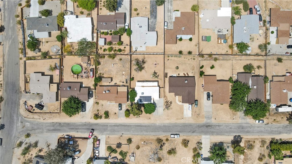 61516 Valley View Drive Joshua Tree, CA 92252 - Photo 37 of 38 an aerial view of residential houses with outdoor space