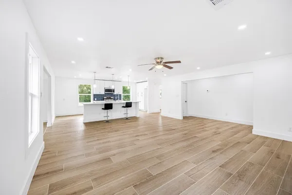 $429,999 | 1214 Main Street, Alvin, TX 77511