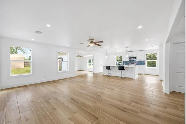 $429,999 | 1214 Main Street, Alvin, TX 77511