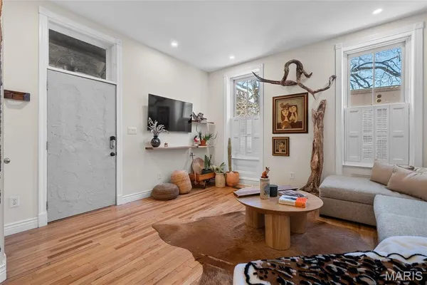 $425,000 | 2316 South 9th Street, St. Louis, MO 63104