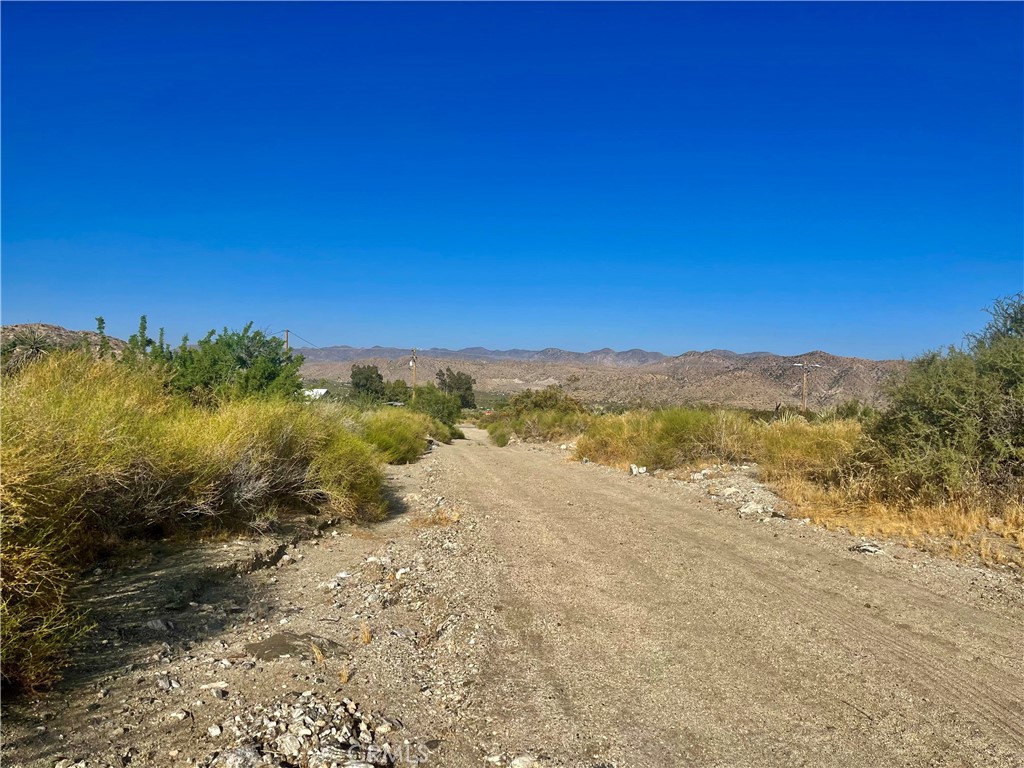 49200 Old Mill Road Morongo Valley, CA 92256 - Photo 13 of 20 a view of an ocean