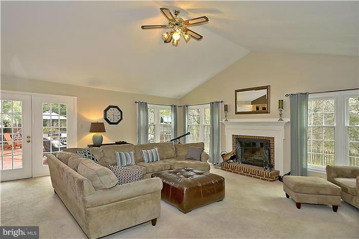 10824 Game Preserve Road Gaithersburg, MD 20879 - Photo 13 of 30 Family Room