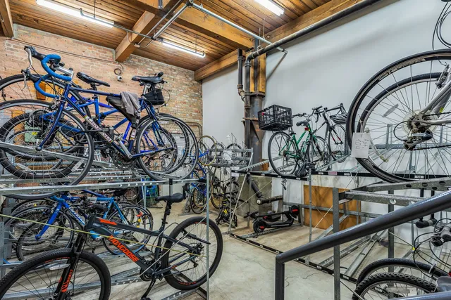 $414,000 | 1632 South Indiana Avenue, Unit 302, Chicago, IL 60616