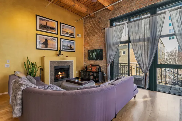 $414,000 | 1632 South Indiana Avenue, Unit 302, Chicago, IL 60616