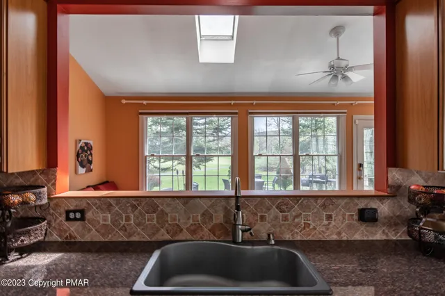 $775,000 | 353 Great Bear Way Road, East Stroudsburg, PA 18302