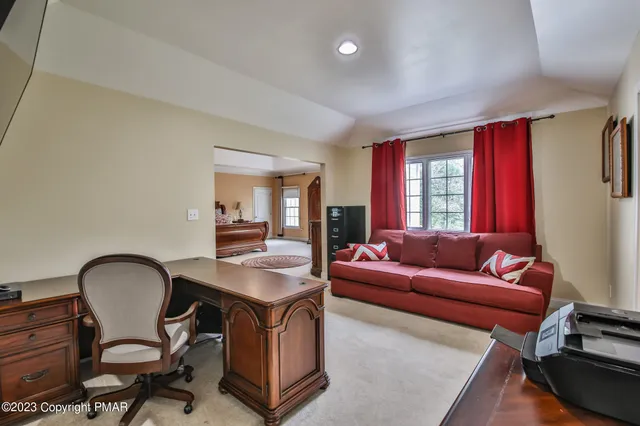 $775,000 | 353 Great Bear Way Road, East Stroudsburg, PA 18302