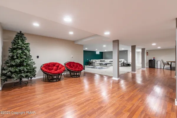 $775,000 | 353 Great Bear Way Road, East Stroudsburg, PA 18302
