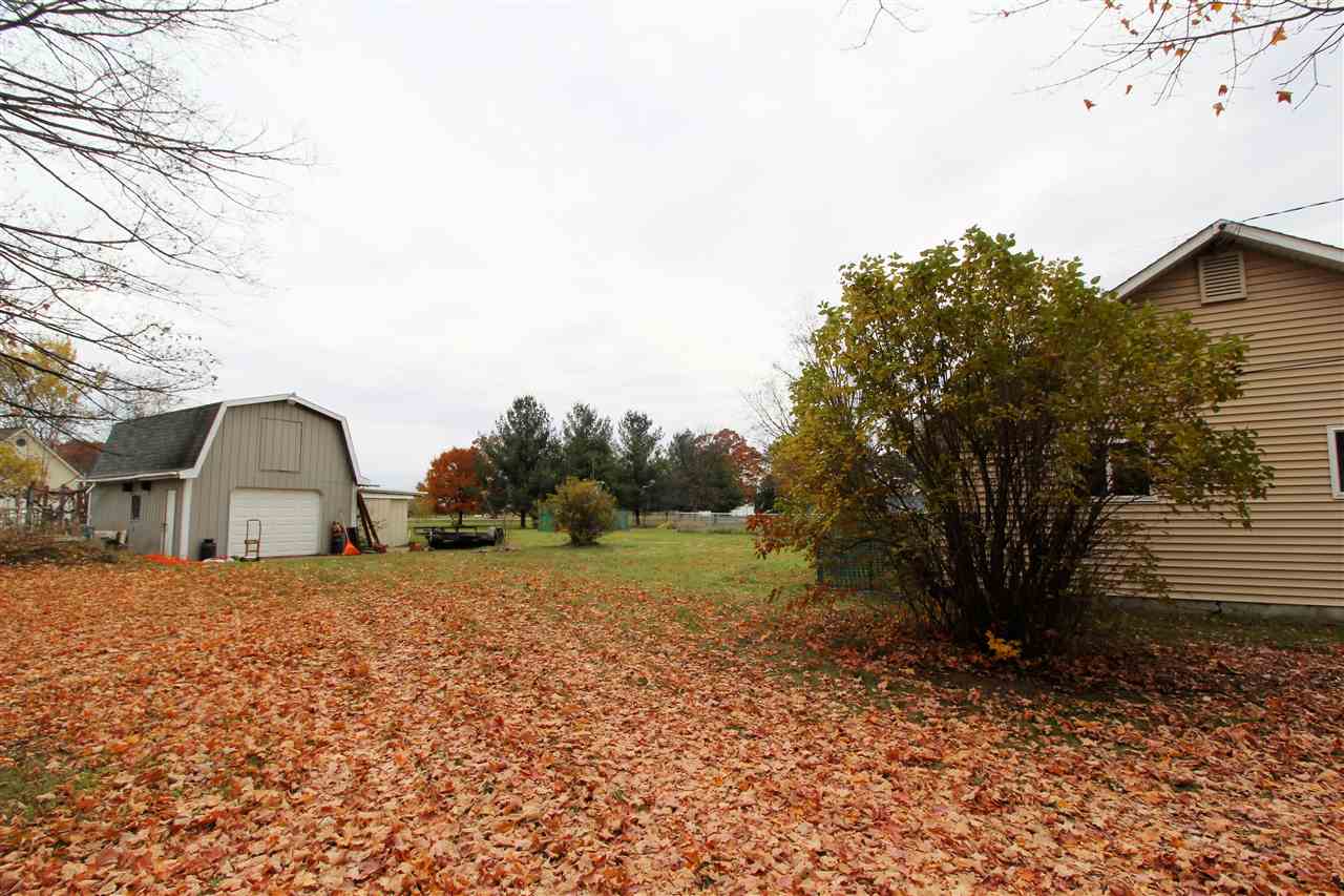10448 Lake Road Montrose, MI 48457 - Photo 12 of 17