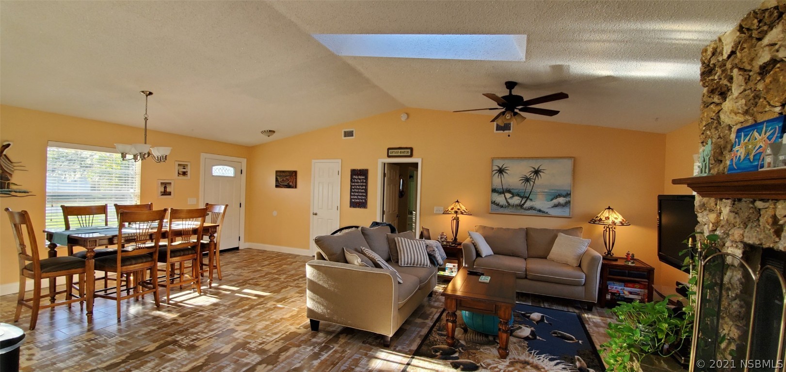 2219 Umbrella Tree Drive Edgewater, FL 32141 - Photo 21 of 45 a living room with furniture