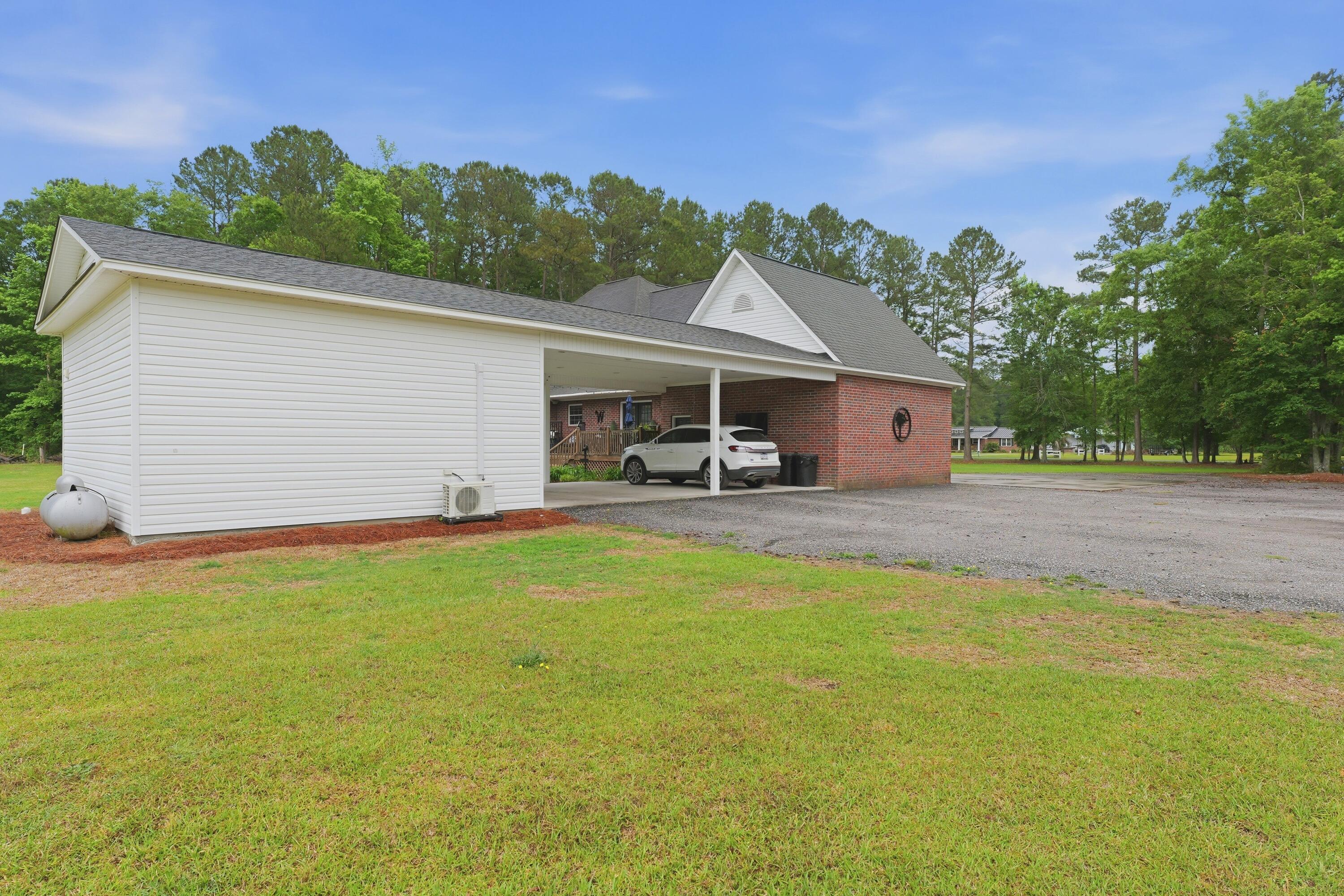 346 Duncan Chapel Road Harleyville, SC 29448 - Photo 5 of 34