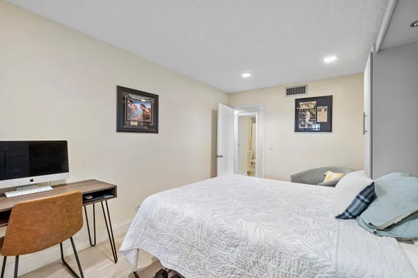 $6,000 | 250 South Ocean Boulevard, Unit 274, Delray Beach, FL 33483