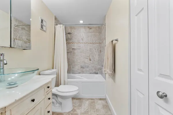 $6,000 | 250 South Ocean Boulevard, Unit 274, Delray Beach, FL 33483