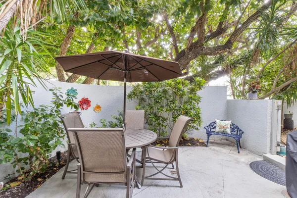 $6,000 | 250 South Ocean Boulevard, Unit 274, Delray Beach, FL 33483