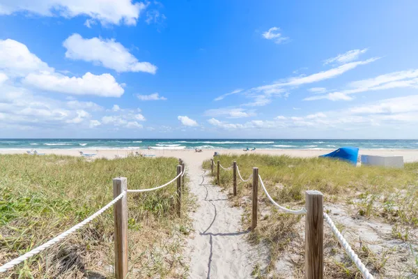 $6,000 | 250 South Ocean Boulevard, Unit 274, Delray Beach, FL 33483