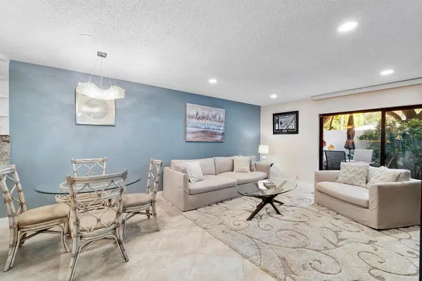 $6,000 | 250 South Ocean Boulevard, Unit 274, Delray Beach, FL 33483