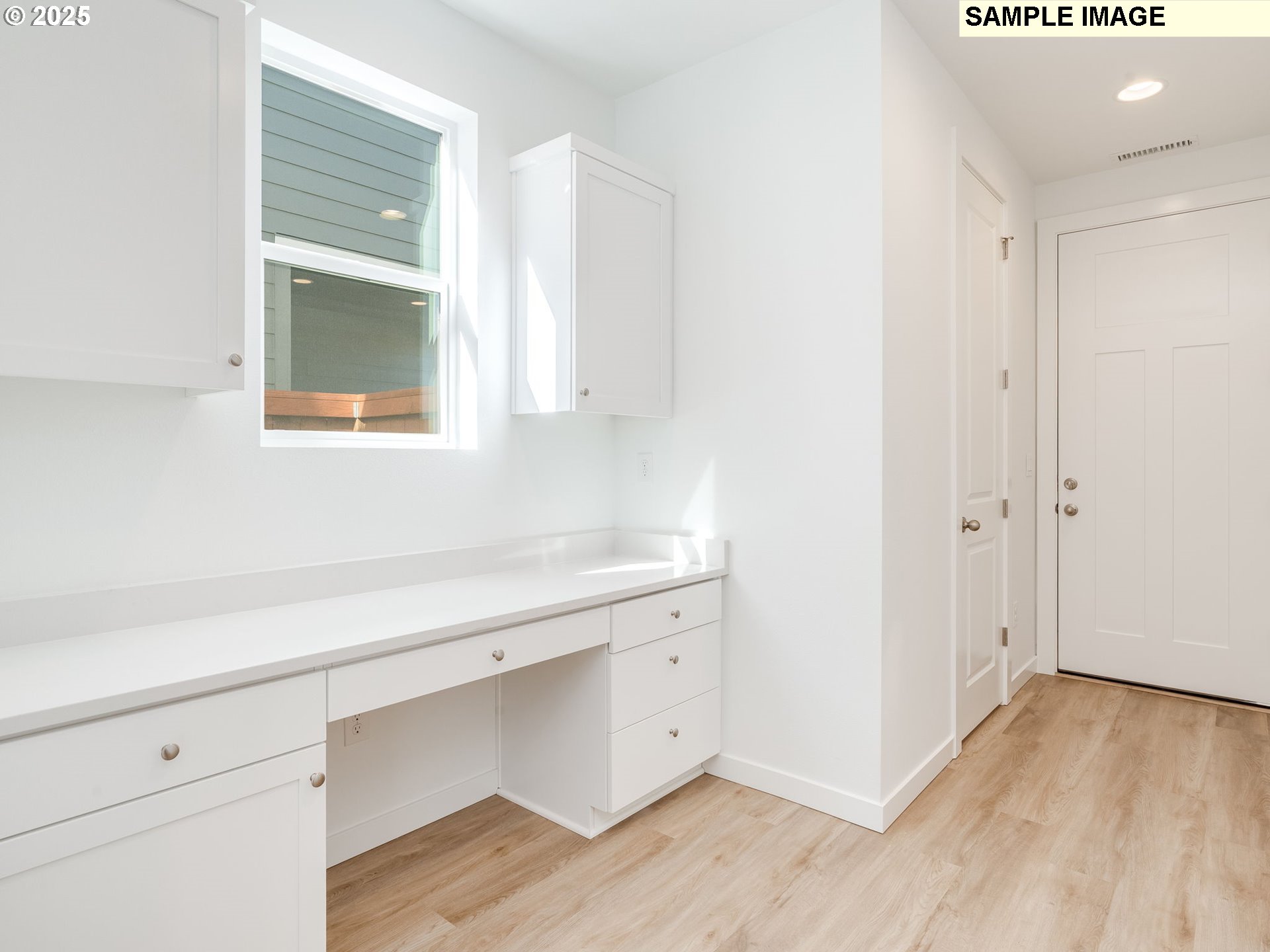 2307 Southwest 5th Circle Battle Ground, WA 98604 - Photo 3 of 21 a hallway with a wooden floor
