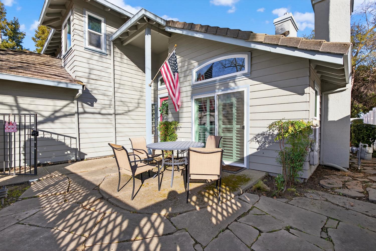 19084 Pebble Run Woodbridge, CA 95258 - Photo 5 of 49 Gallery Image 5