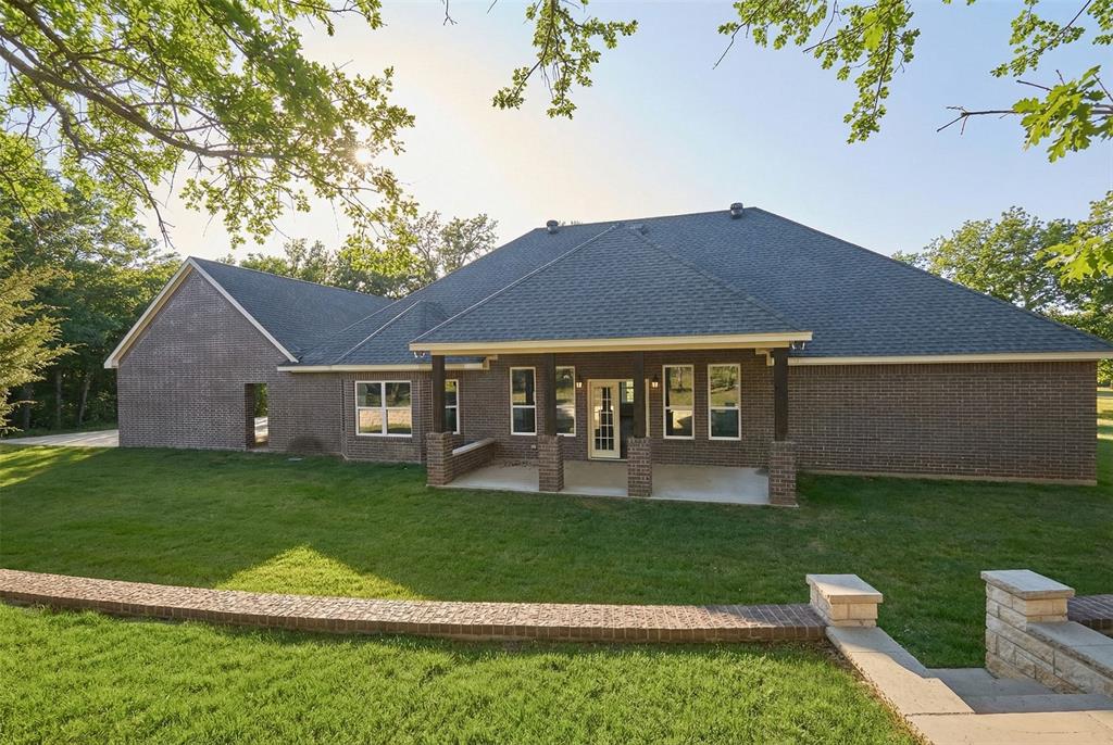 306 Garden Court Springtown, TX 76082 - Photo 10 of 39