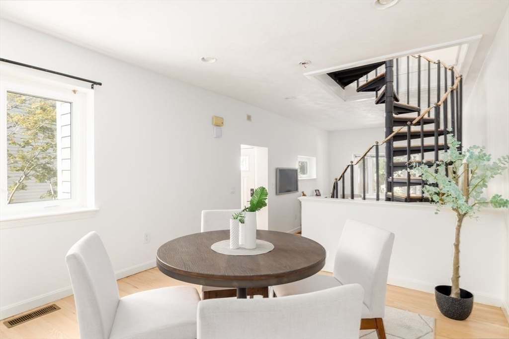 8 Watson Street, Unit 8 Cambridge, MA 02139 - Photo 10 of 35