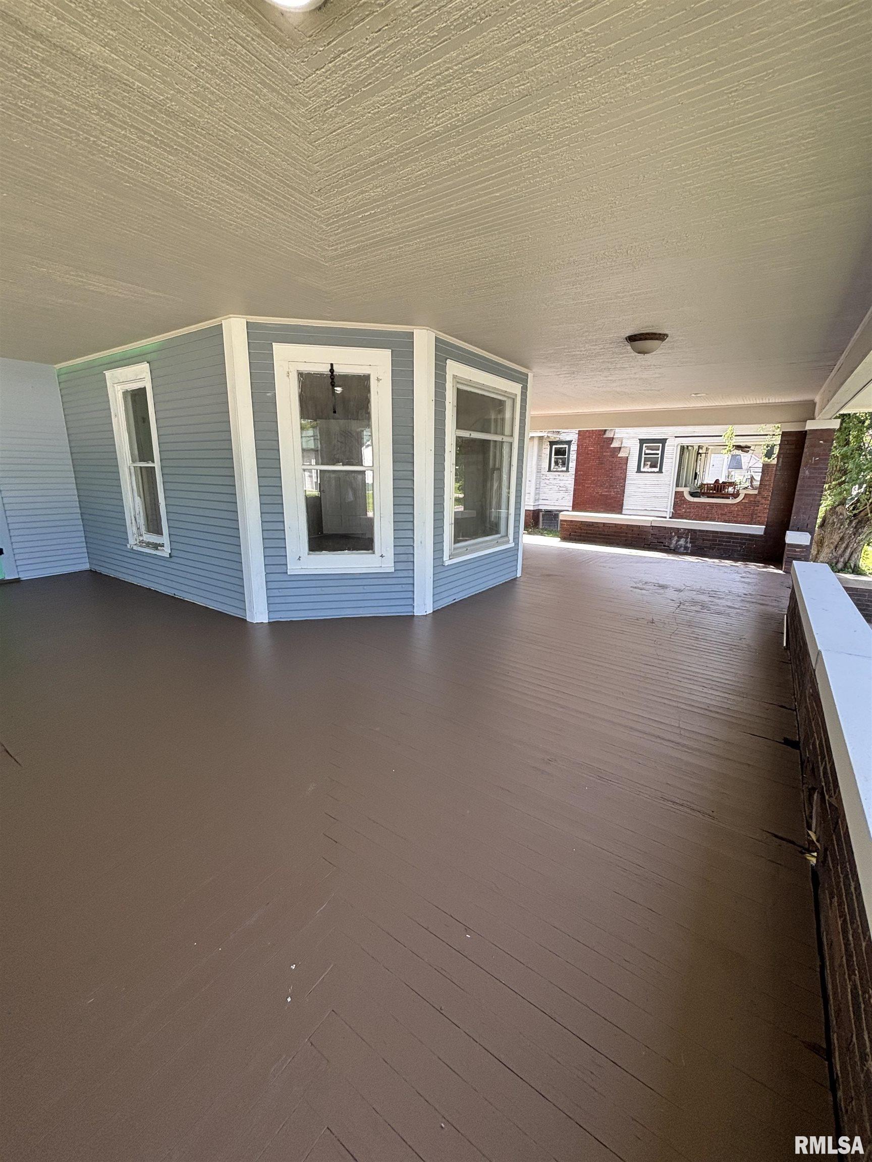 295 West Barnes Street Bushnell, IL 61422 - Photo 22 of 96
