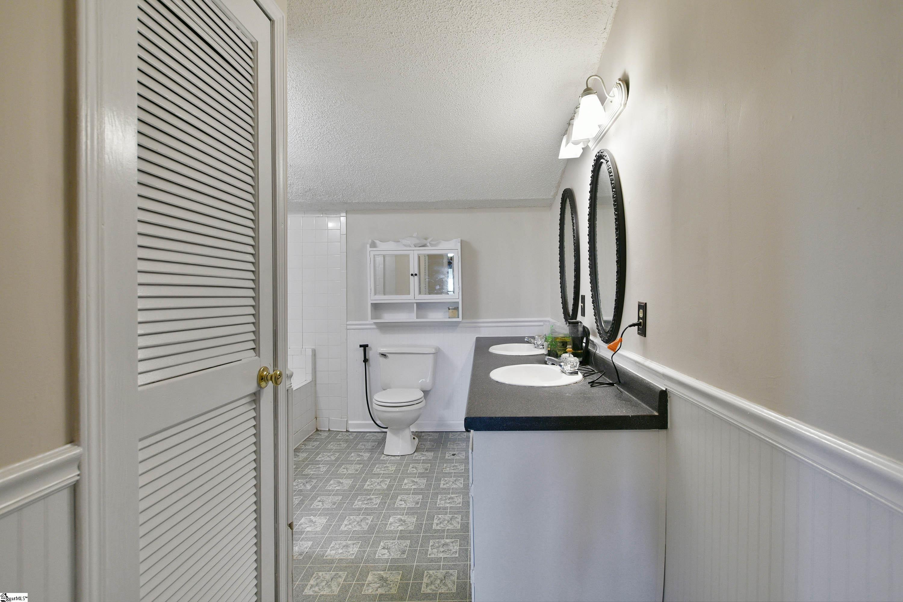 329 Aiken Road Woodruff, SC 29388 - Photo 22 of 24