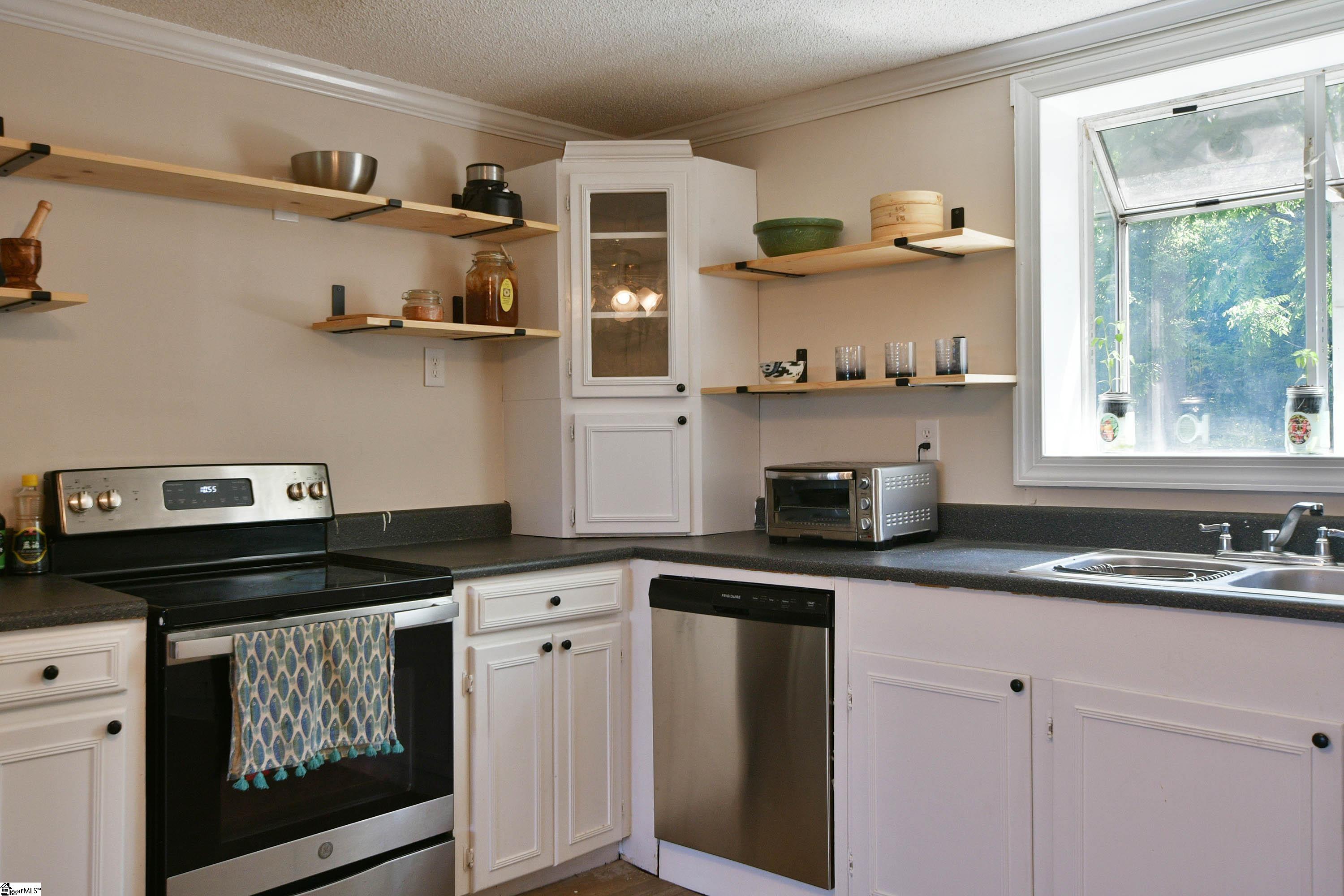 329 Aiken Road Woodruff, SC 29388 - Photo 9 of 24