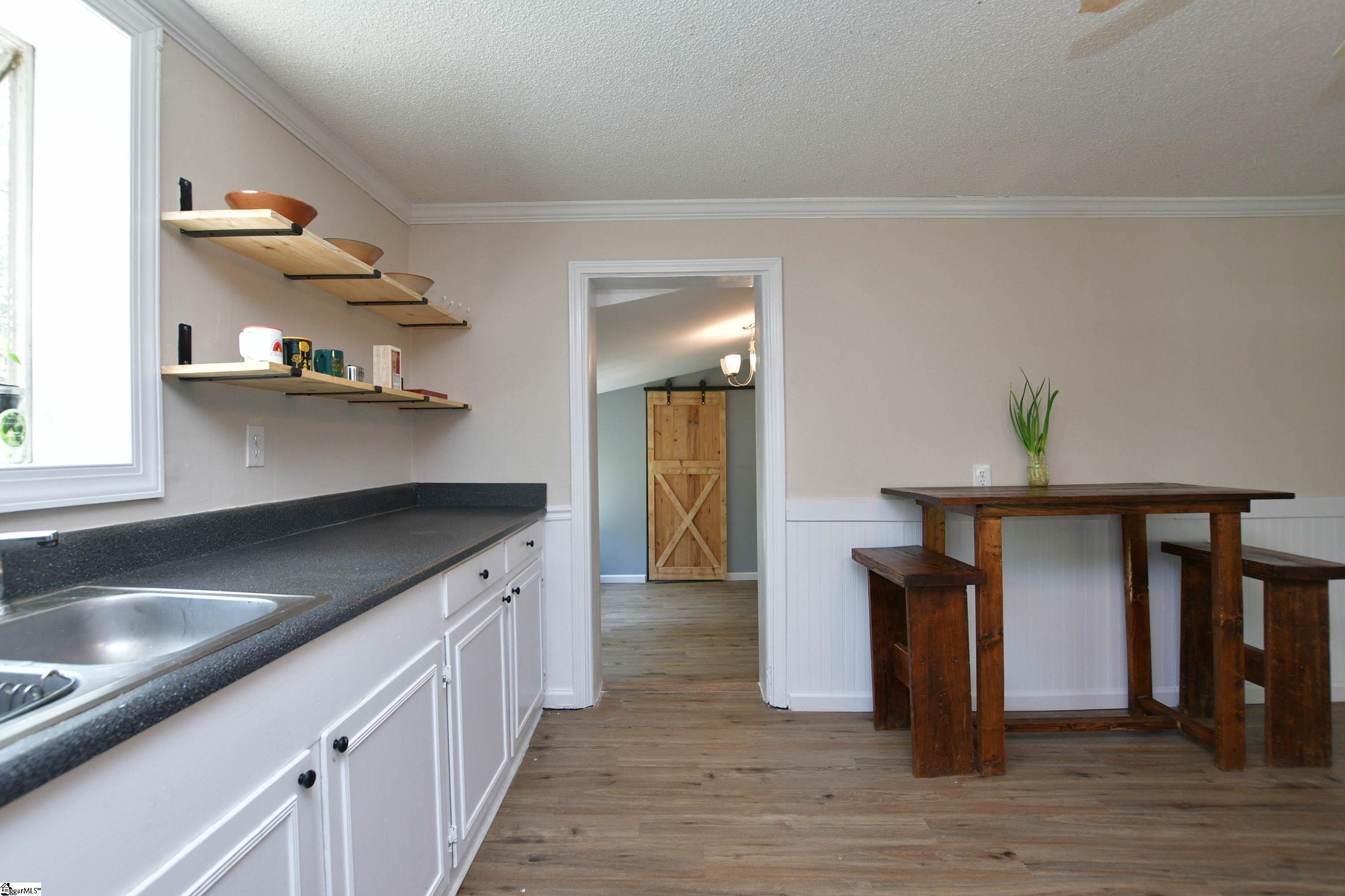 329 Aiken Road Woodruff, SC 29388 - Photo 10 of 24