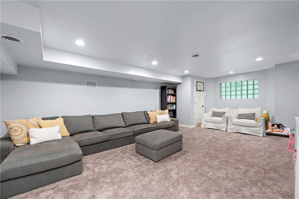 607 Davis Lane Sewickley, PA 15143 - Photo 30 of 43 a living room with furniture and a couch