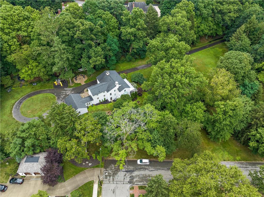 607 Davis Lane Sewickley, PA 15143 - Photo 43 of 43 an aerial view of a house with a yard