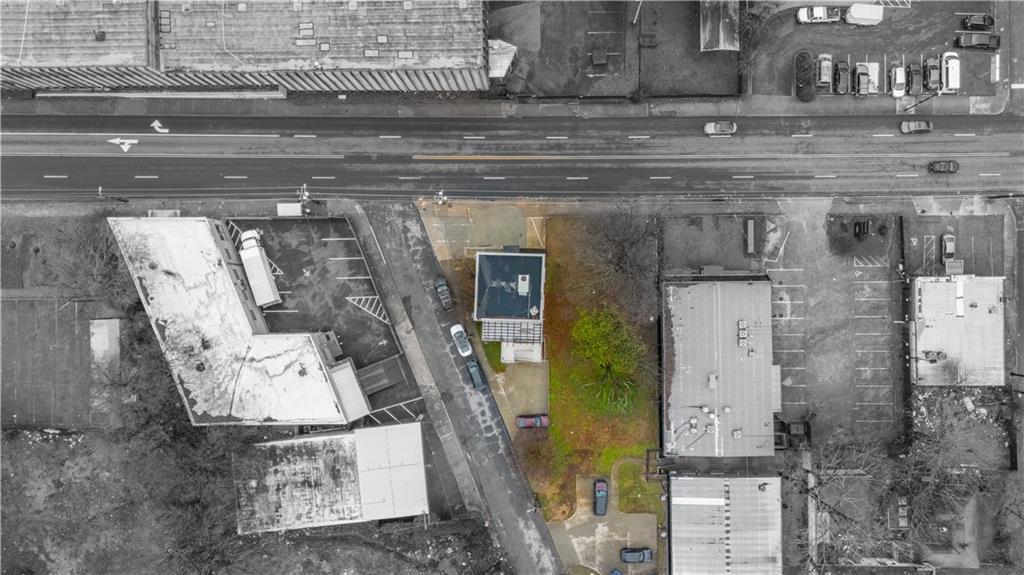 692 10th Street Northwest Atlanta, GA 30318 - Photo 2 of 38 a utility room with a washer and dryer