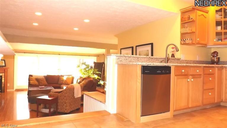 6940 Root Road North Ridgeville, OH 44039 - Photo 13 of 25