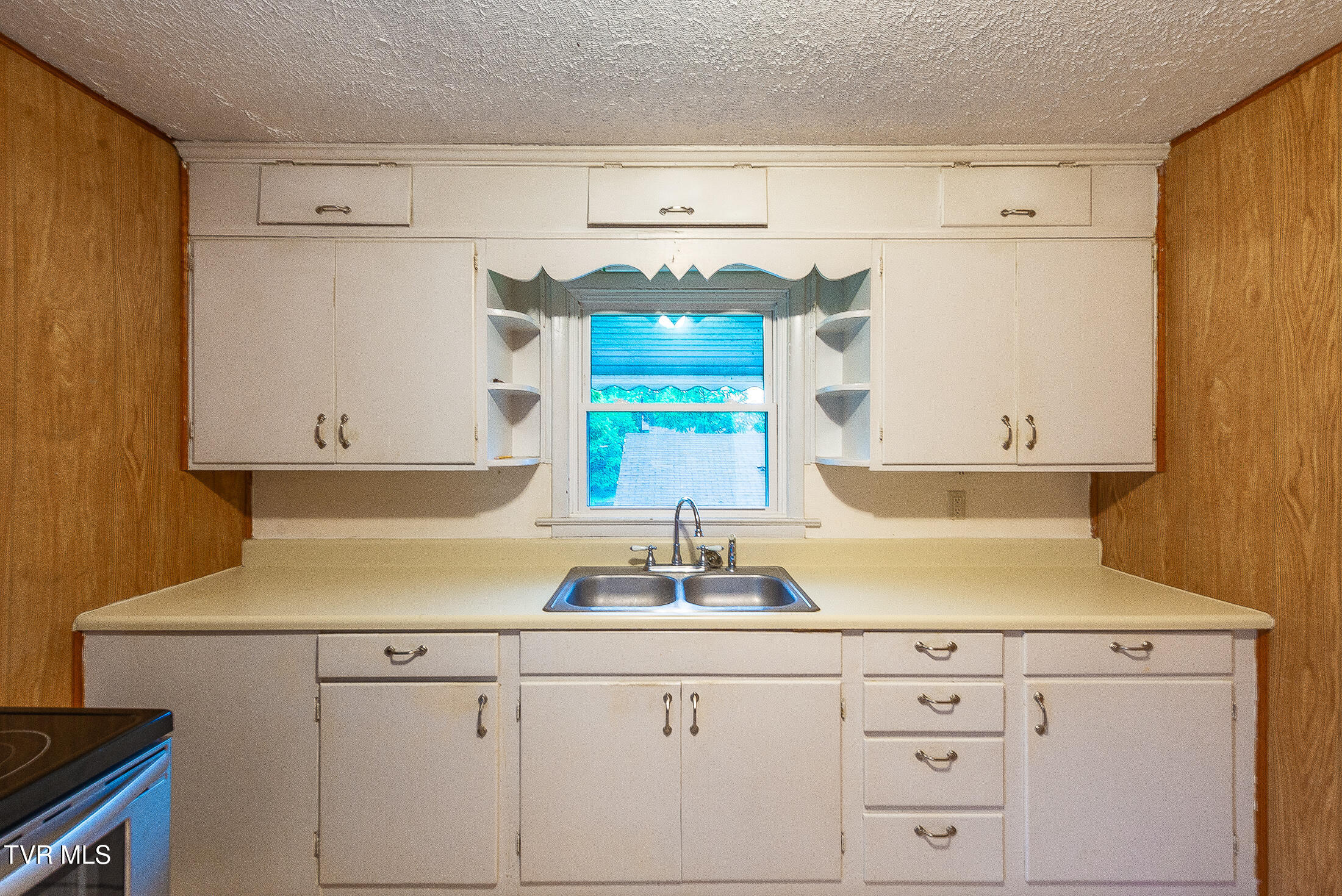 128 Beacon Street Gate City, VA 24251 - Photo 3 of 20 kitchen