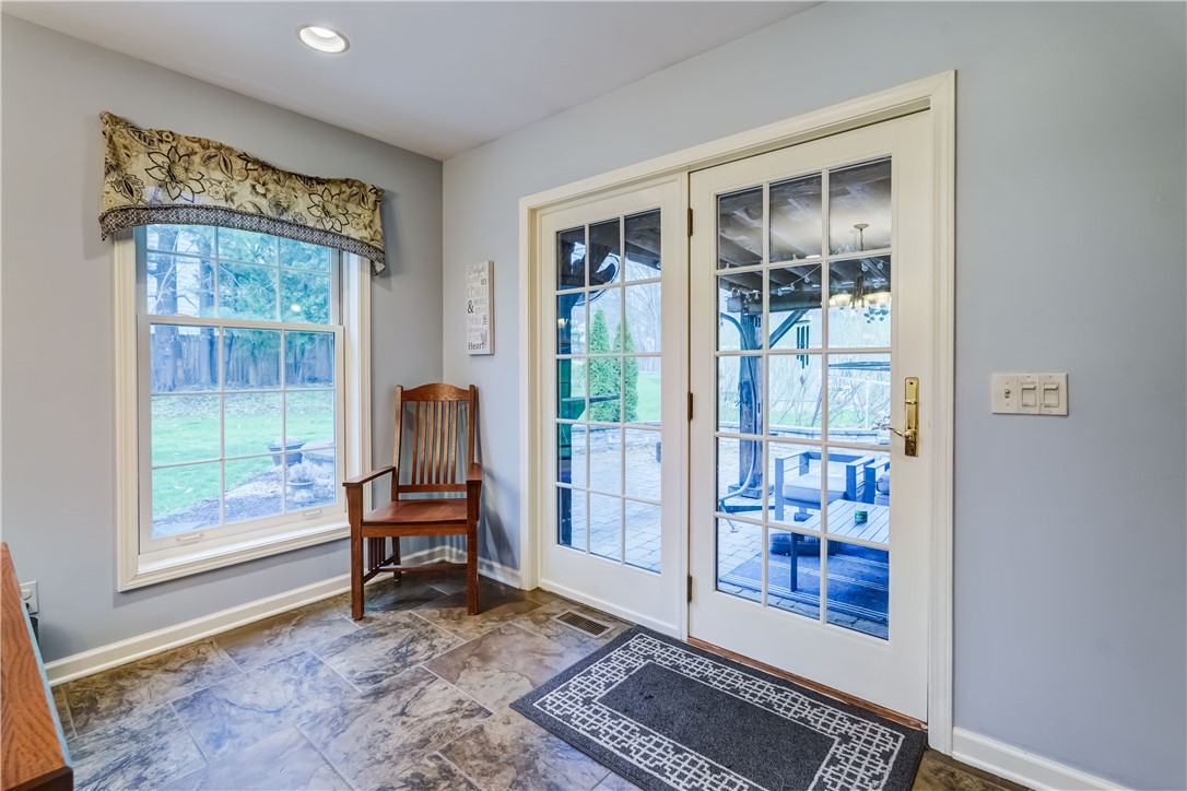 71 Clarkes Crossing Perinton, NY 14450 - Photo 11 of 31