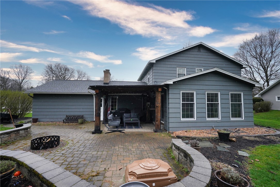 71 Clarkes Crossing Perinton, NY 14450 - Photo 2 of 31