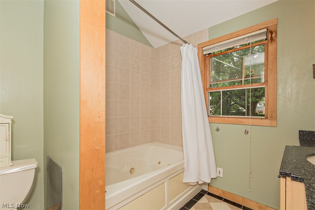 1278 Argonne Road Cleveland, OH 44121 - Photo 28 of 35