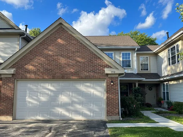 a view of a house and outdoor space