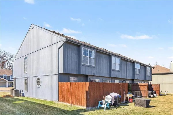$225,000 | 5581 Northwest Sunrise Meadow Lane, Lee's Summit, MO 64064