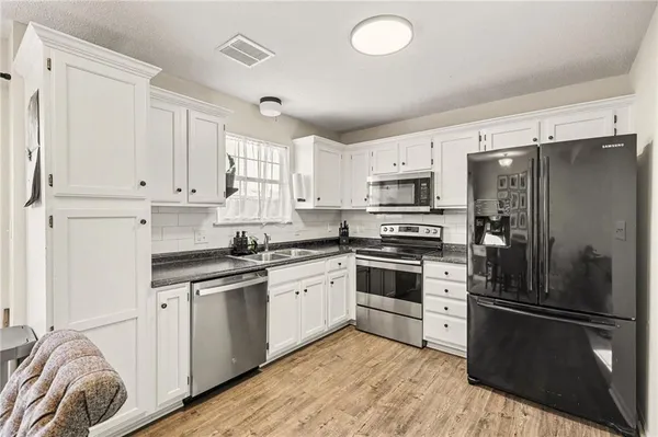 $225,000 | 5581 Northwest Sunrise Meadow Lane, Lee's Summit, MO 64064
