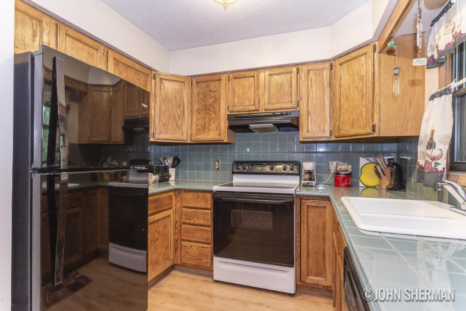 1715 Robbins Road Grand Haven, MI 49417 - Photo 32 of 60 1715 Robbins Rd_31