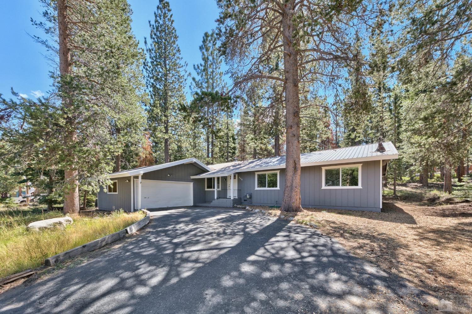 649 Seneca Drive South Lake Tahoe, CA 96150 - Photo 1 of 40