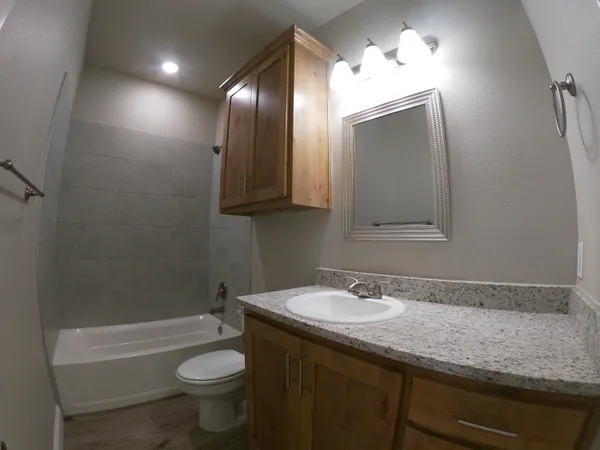 $2,100 | 2713 138th Street, Lubbock, TX 79423