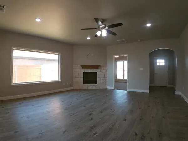 $2,100 | 2713 138th Street, Lubbock, TX 79423