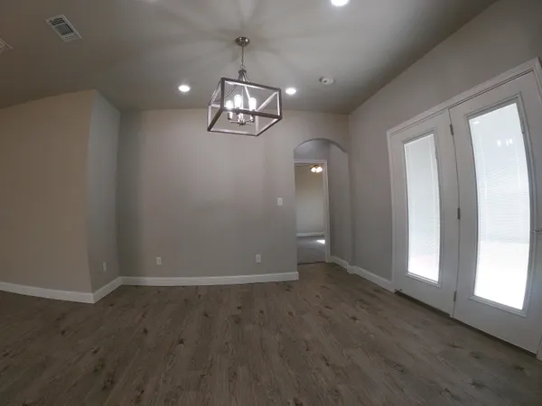 $2,100 | 2713 138th Street, Lubbock, TX 79423