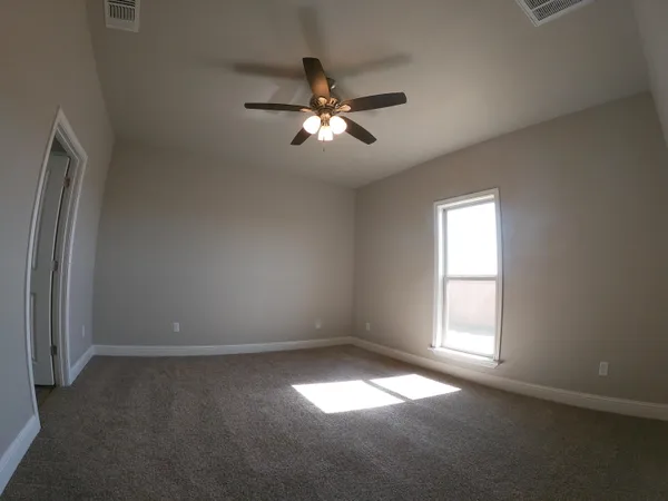 $2,100 | 2713 138th Street, Lubbock, TX 79423