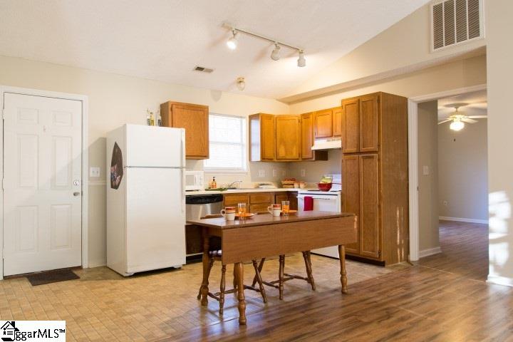 33 Ridgeover Drive Greenville, SC 29617 - Photo 8 of 25 Gallery Image 8