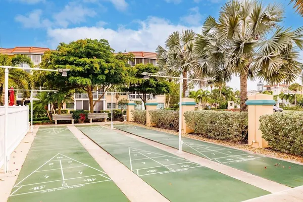 $3,150 | 1250 North Portofino Drive, Unit 302, Sarasota, FL 34242
