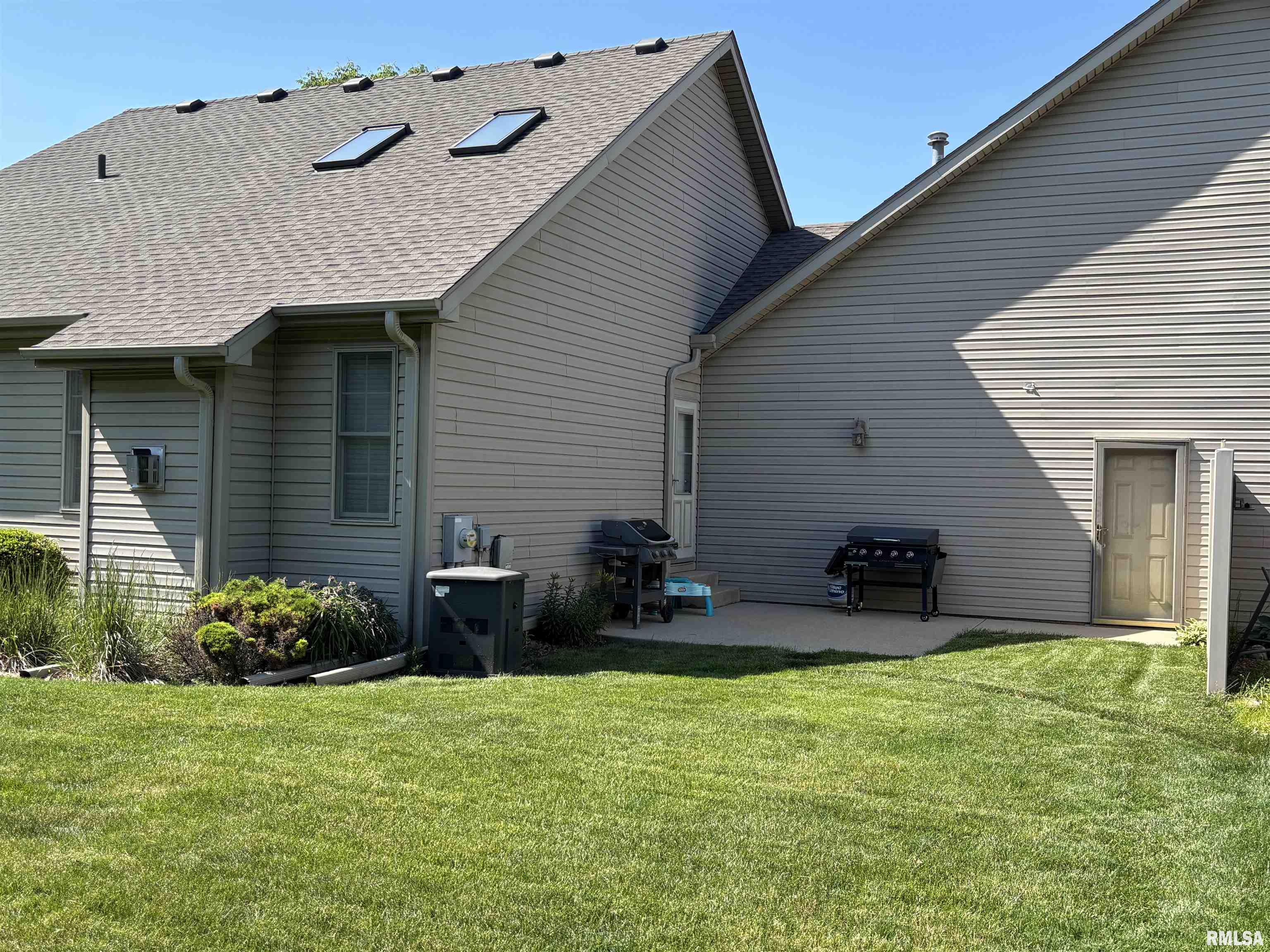 26 Elk Court Washington, IL 61571 - Photo 4 of 32
